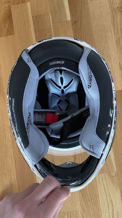Каска AGV за пистов мотот