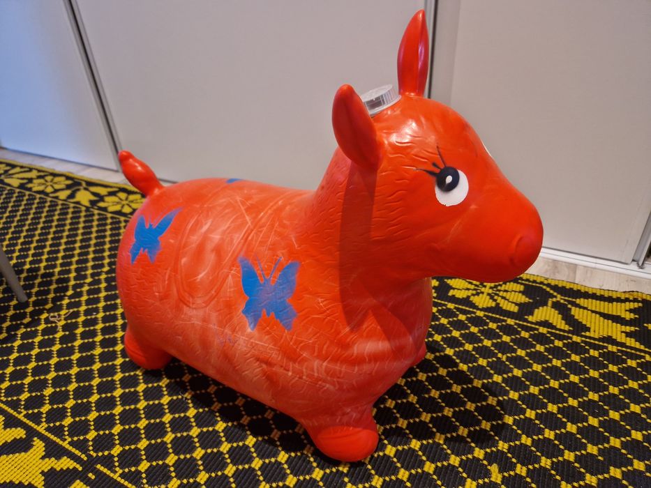 Calut gonflabil rosu