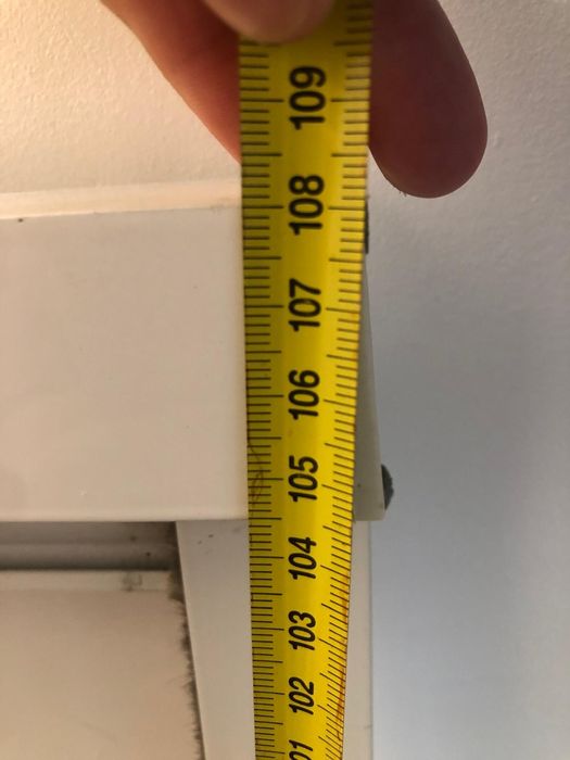 Plase tantari tip RULOU, ALB, retractabila Schuko