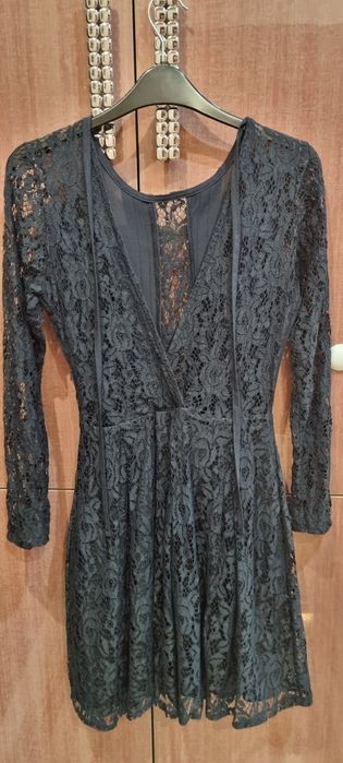 Рокля синя дантела