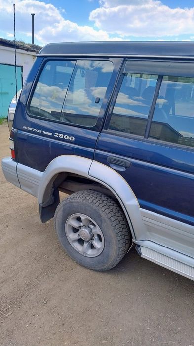 Продаётся Mitsubishi Pojero 2