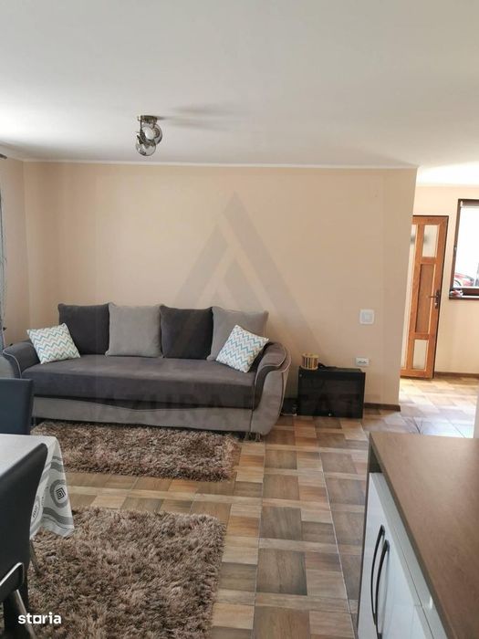Casa renovata 3 camere teren liber 1250 mp grădină 1400 mp in Colun