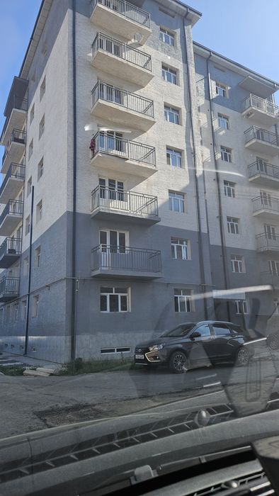 7 etaj taza dom satiladi