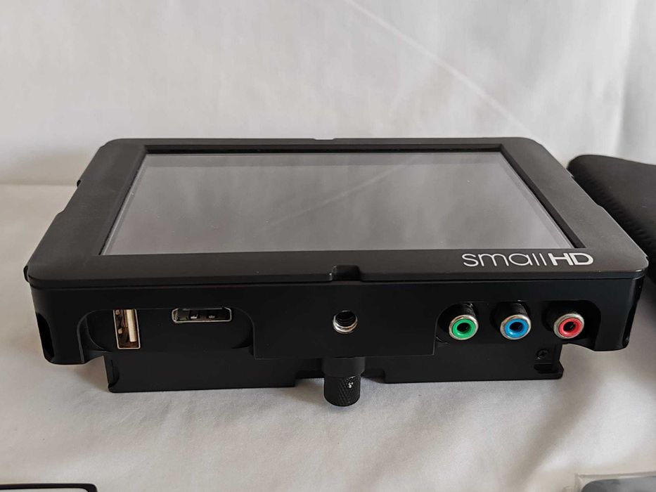 Monitor Small HD DP6 CU 2 Baterii,Telecomanda, incarcator, husa,filtre