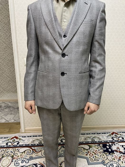 Продам комплект костюм