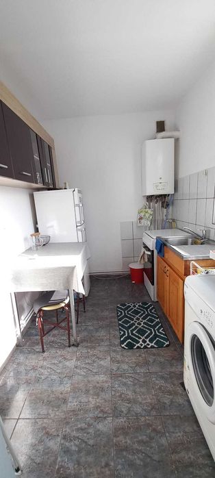 Închiriez garsonieră în zona UMF