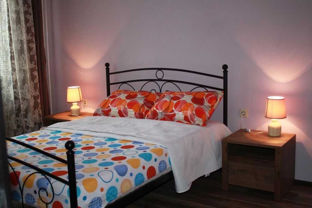 Дава се под наем Тристаен апартамент в София, Света Троица - 82 кв.м за 615 € - Снимка #7