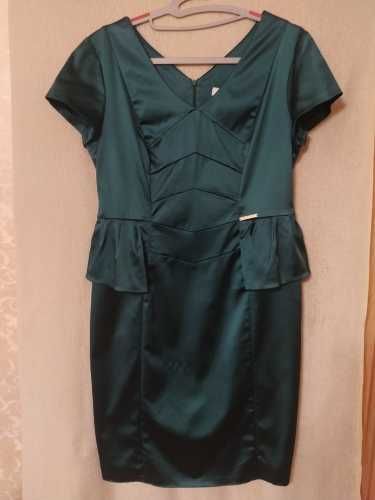 продаются женские платья