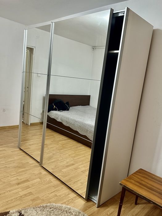 Ofer spre inchiriere garsoniera mobilata grivitei