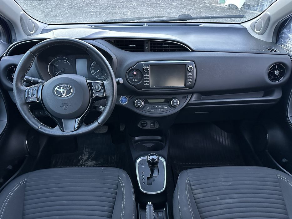 Toyota Yaris Тойота Ярис 2017г 1.5 hybrid 100кс  На части!