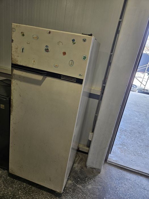 Холодильник СССР снежинка