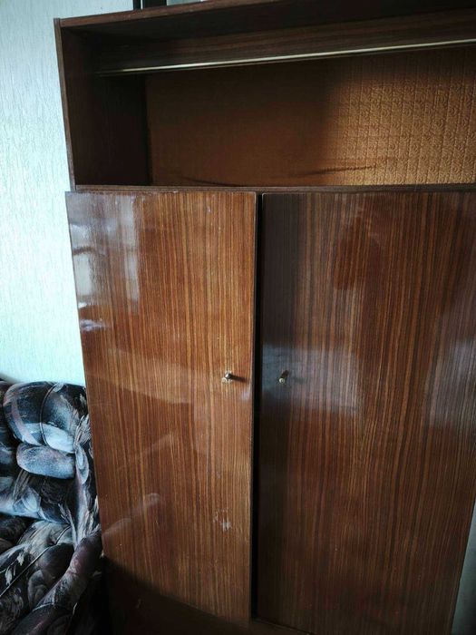 ПОДРЯВАМ - СЕКЦИЯ, ТЕЛЕВИЗОР, ДИВАН, МАСА, ШКАВЧЕТА