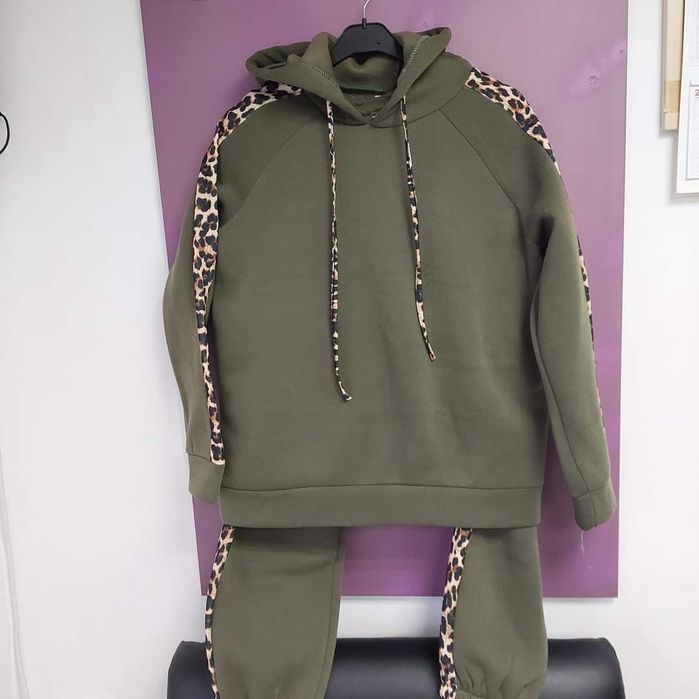 Ватиран комплект в два цвята