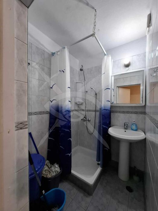 Тристаен апартамент в района на Зимно кино Тракия - 17167