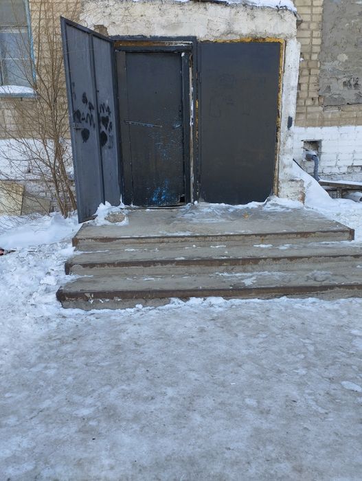 Продам двухкомнатную общежития