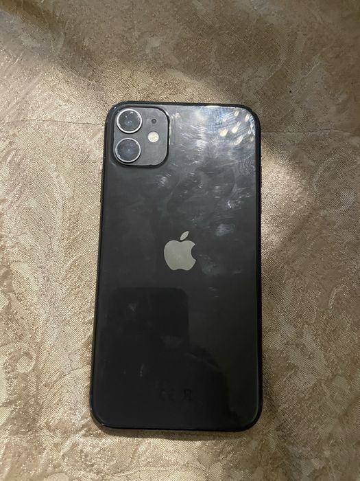 Продам срочно айфон 11