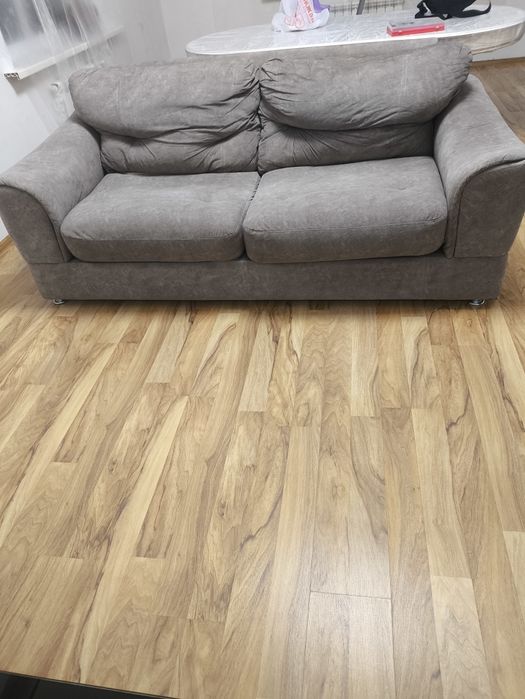 Продается диван.