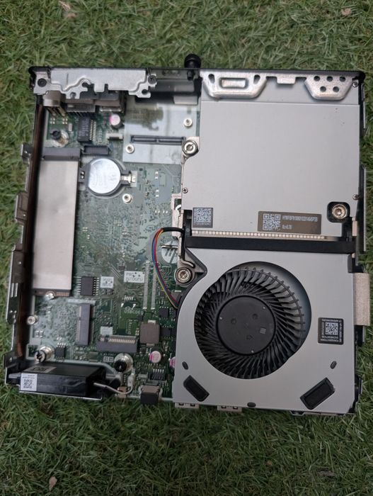 Okazie ‼️ Mini HP i5 10500t cu 16GB ssd 512 optional - impecabil !
