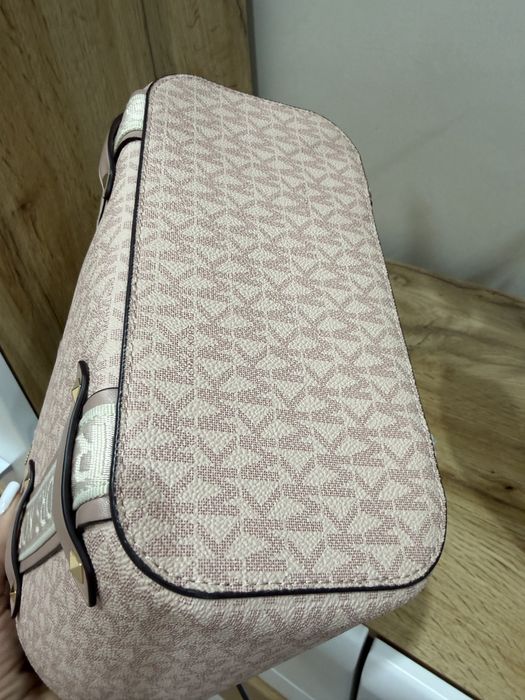 Дамска чанта Michael Kors