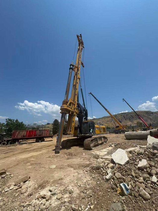 Burovoy texnika Буровая техника/машина XCMG240E