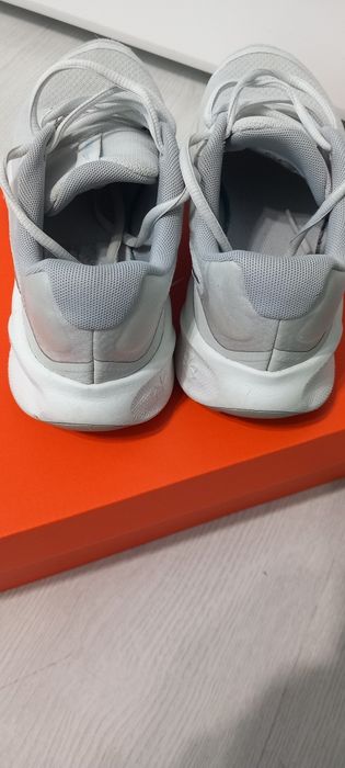 Маратонки Nike  номер 39