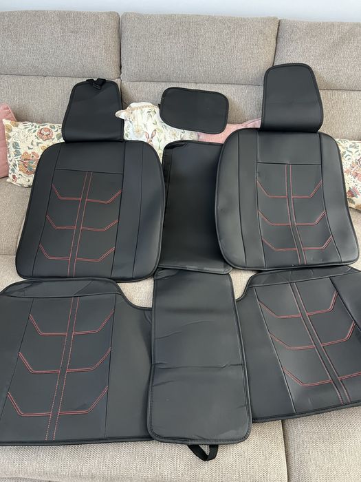 Huse auto Skoda Confort Negre + Roșu