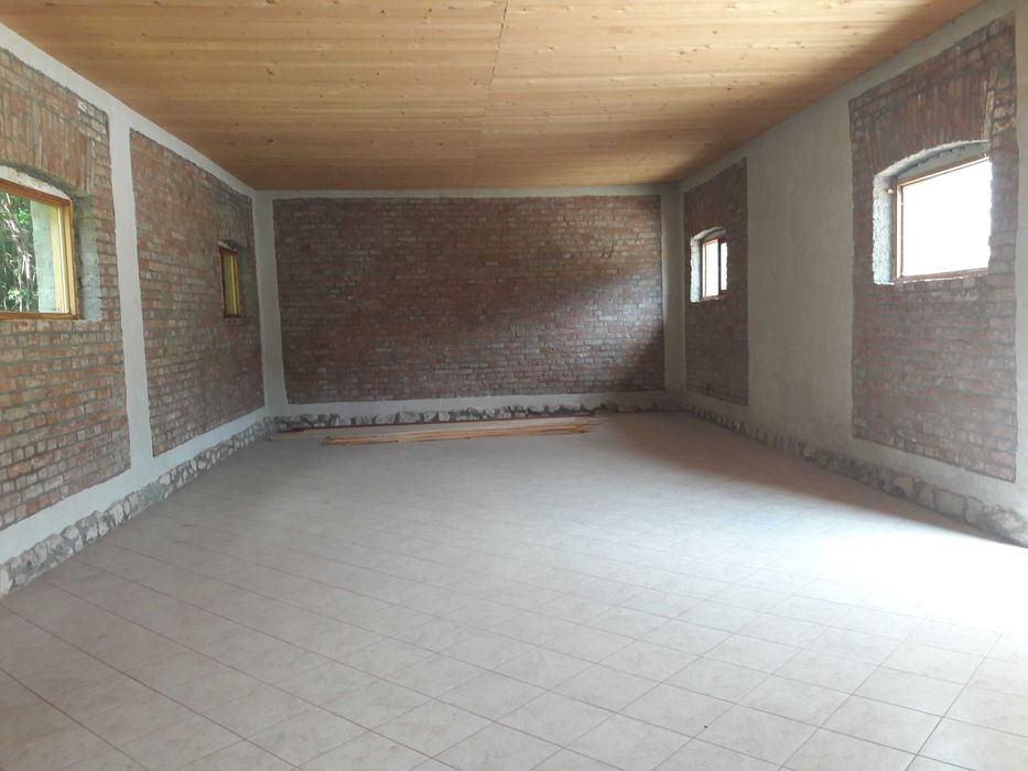 Crama,  scoala de meserii (fierarie, rotarie, tamplarie)
