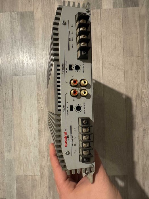 Усилвател Quadral traffic A450X