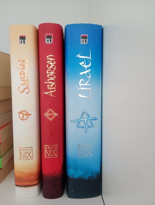 Trilogia Vechiul Regat de Garth Nix