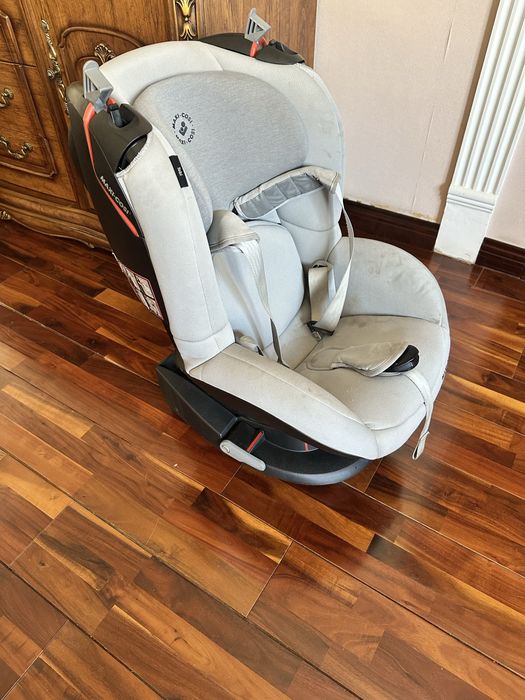 Автокресло Maxicosi Tobi