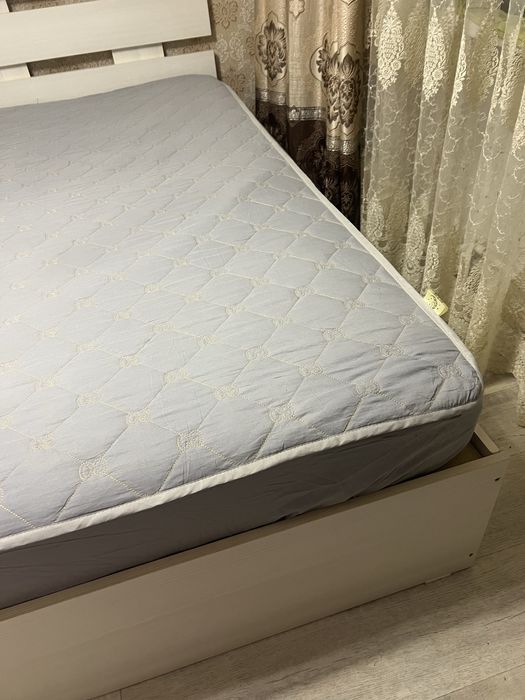 Продам двухспальную кровать