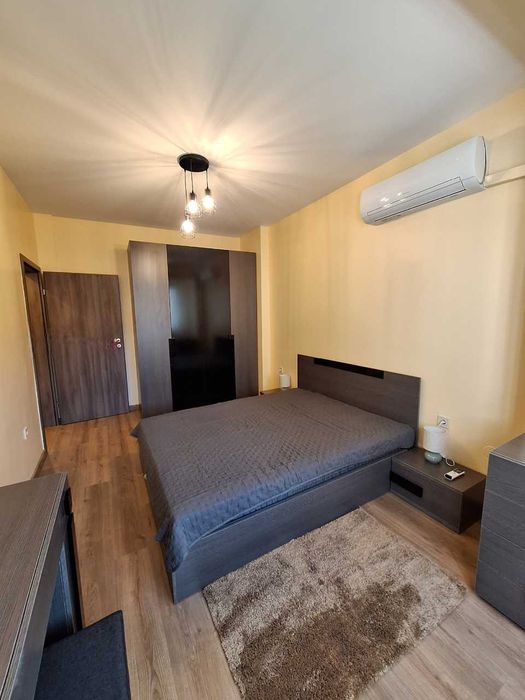 Дава се под наем Тристаен апартамент в София, Център - 80 кв.м за 1097.01 € - Снимка #3