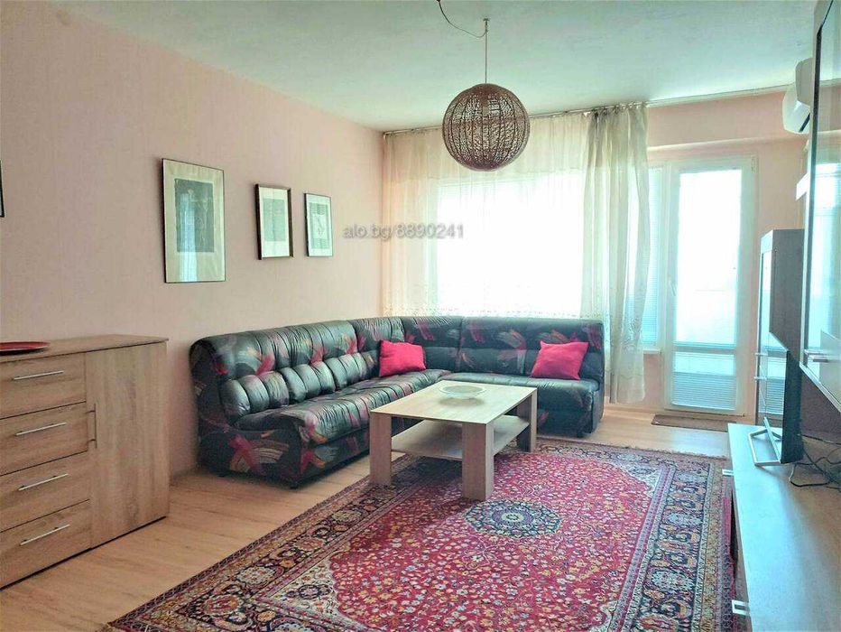 Дава се под наем Двустаен апартамент в Бургас, Изгрев - 65 кв.м за 397.8 € - Снимка #1