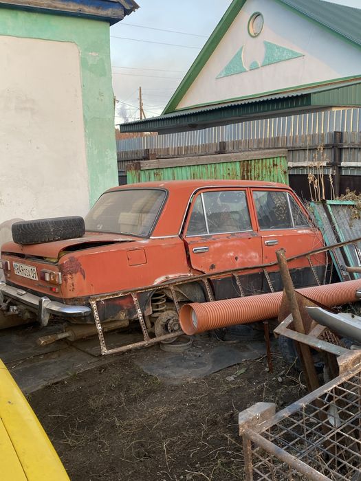 Продам две жигули на полном ходу