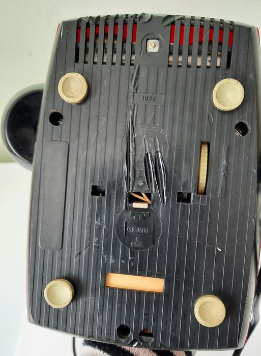 Телефон дисковый.