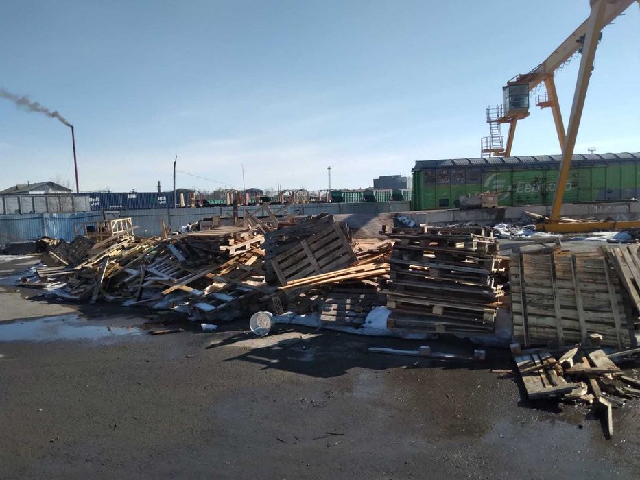 Отдам даром остатки поддонов, дрова