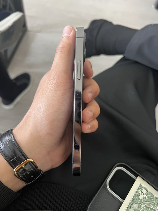 Iphone 12 pro srochni sotiladi