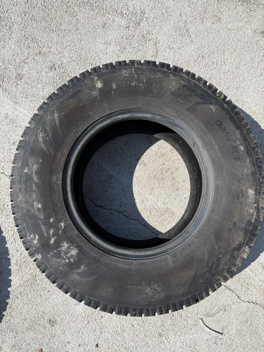 Продам шины зимние тойо