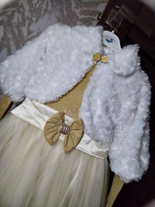 Вечернее платье на4-5 лет