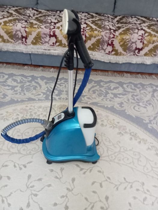 Столы, стулья, шкафы, парагенератор, диспенсер