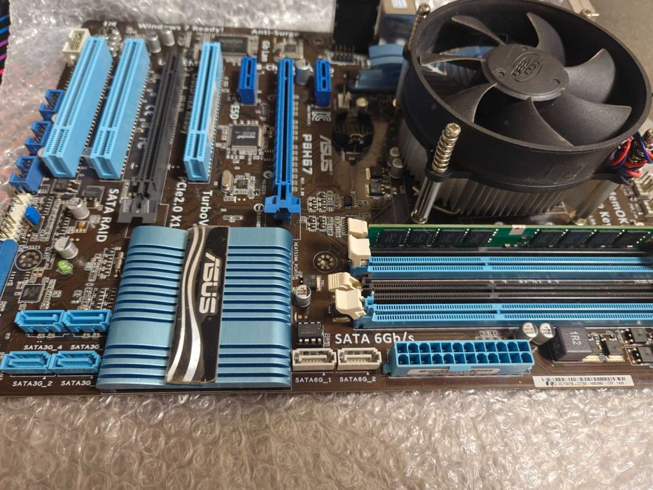 ASUS P8H67 + I5 3570 + DDR3 8 GB материнка + процессор +  ОЗУ + кулер