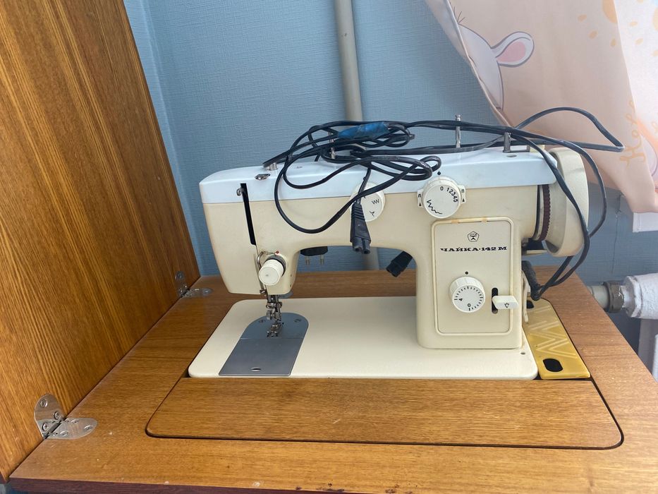Продам Швейнаю  машинку