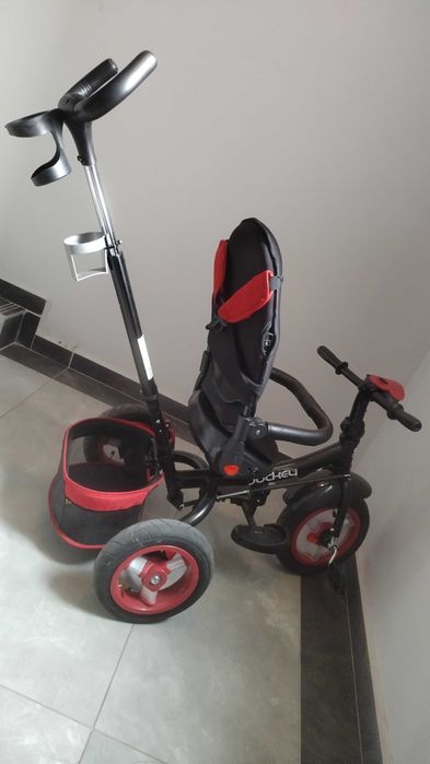 Детска триколка за деца до 4 год. с фар и музика