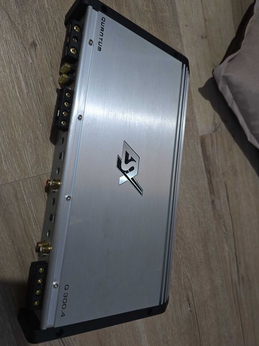 Stație audio auto ESX Q300.4 – 4 canale Clasa AB, SQ  medii și înalte