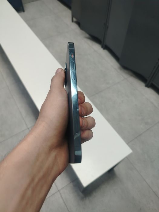 Iphone 12 pro 128/74%