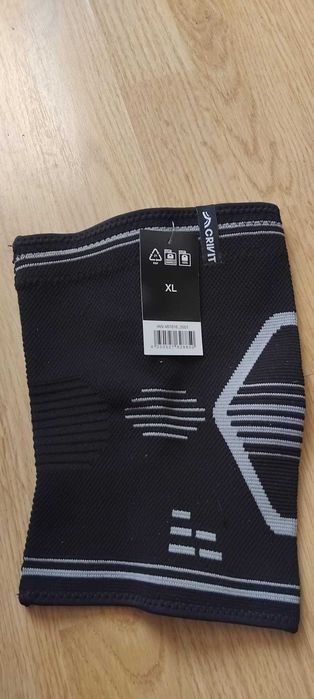 Genunchiere profesionale ,marimi diferite ,noi