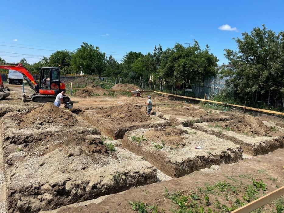 Închiriez miniexcavator bobcat excavator sapatura șanțuri fundatie