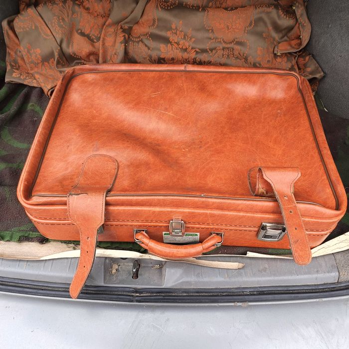 Ретро куфар запазен