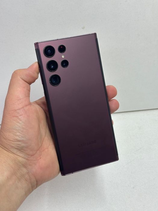 Продам Samsung S22 Ultra 128г