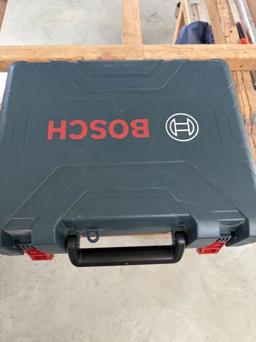Винтоверт BOSCH18